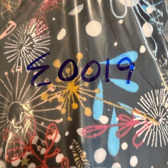 NWT Bundle of 3 Leggings Depot (Amazon) Cropped Stretch Leggings Prints Size XL - Picture 9 of 9